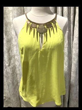 NWT Bebe 2b yellow gold neck top s